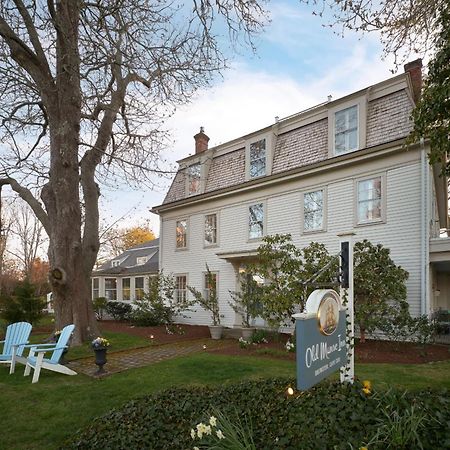 Old Manse Inn Brewster Exterior photo